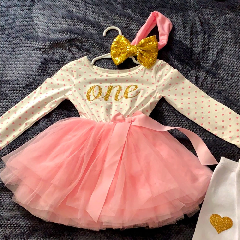 Size 12-24 months 1 year old girl bday outfit!